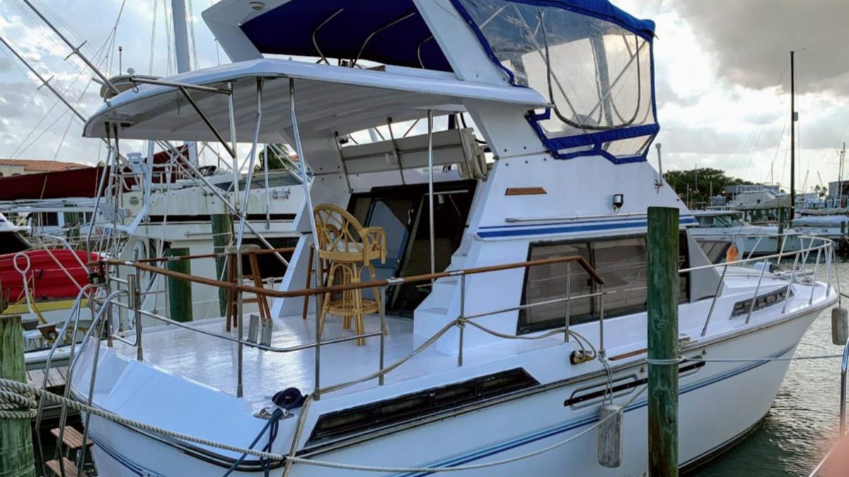 1986 President 37 ready for boat Survey in Fort Pierce Florida