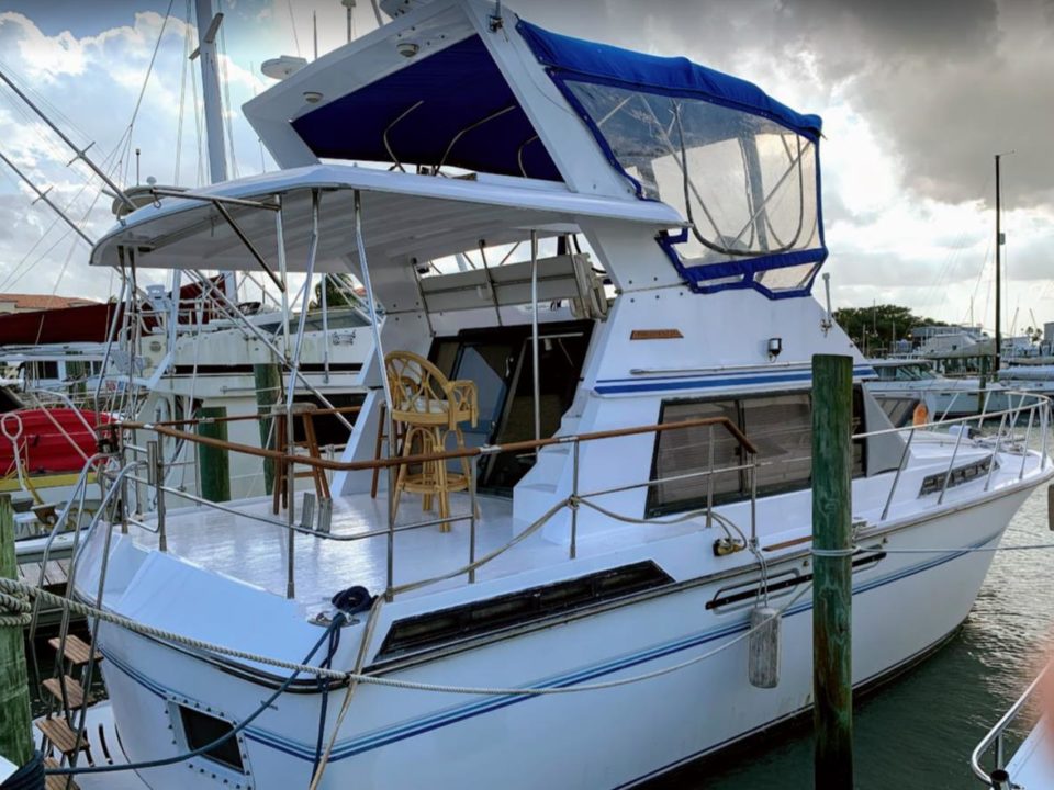 1986 President 37 ready for boat Survey in Fort Pierce Florida